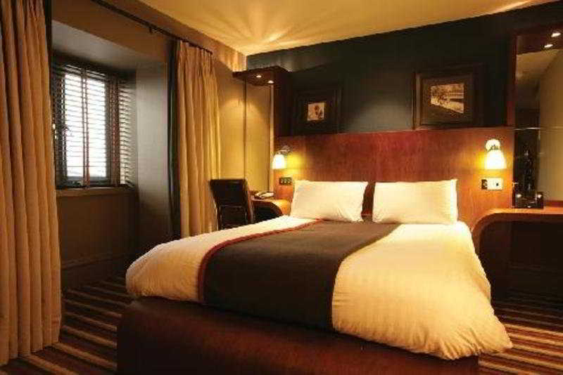 Village Hotel 3*