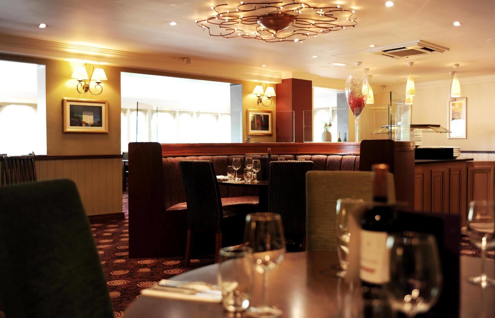 Village Hotel 3*